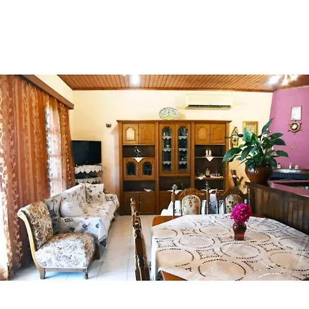 Nereid House Holiday home